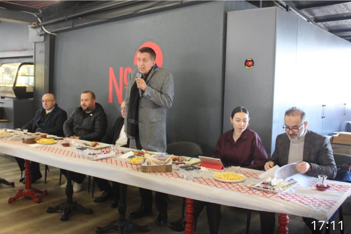 23.02.2025 EMLAKÇI ÜYELERİMİZ VE TİCARET İL MÜDÜRÜMÜZ İLE GERÇEKLEŞTİRDİĞİMİZ KAHVALTILI TOPLANTI